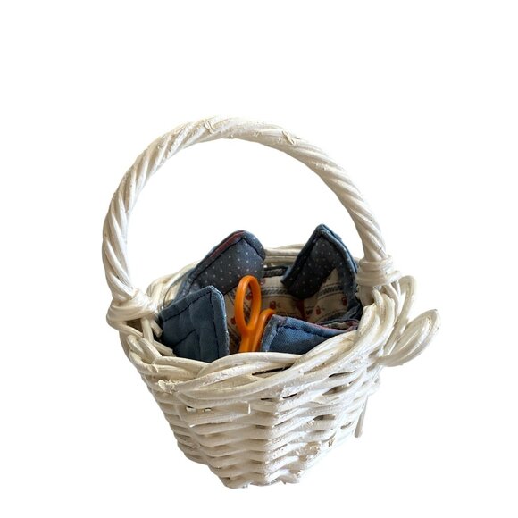 Mini Sewing Basket White Wicker with Liner - Picture 4 of 6